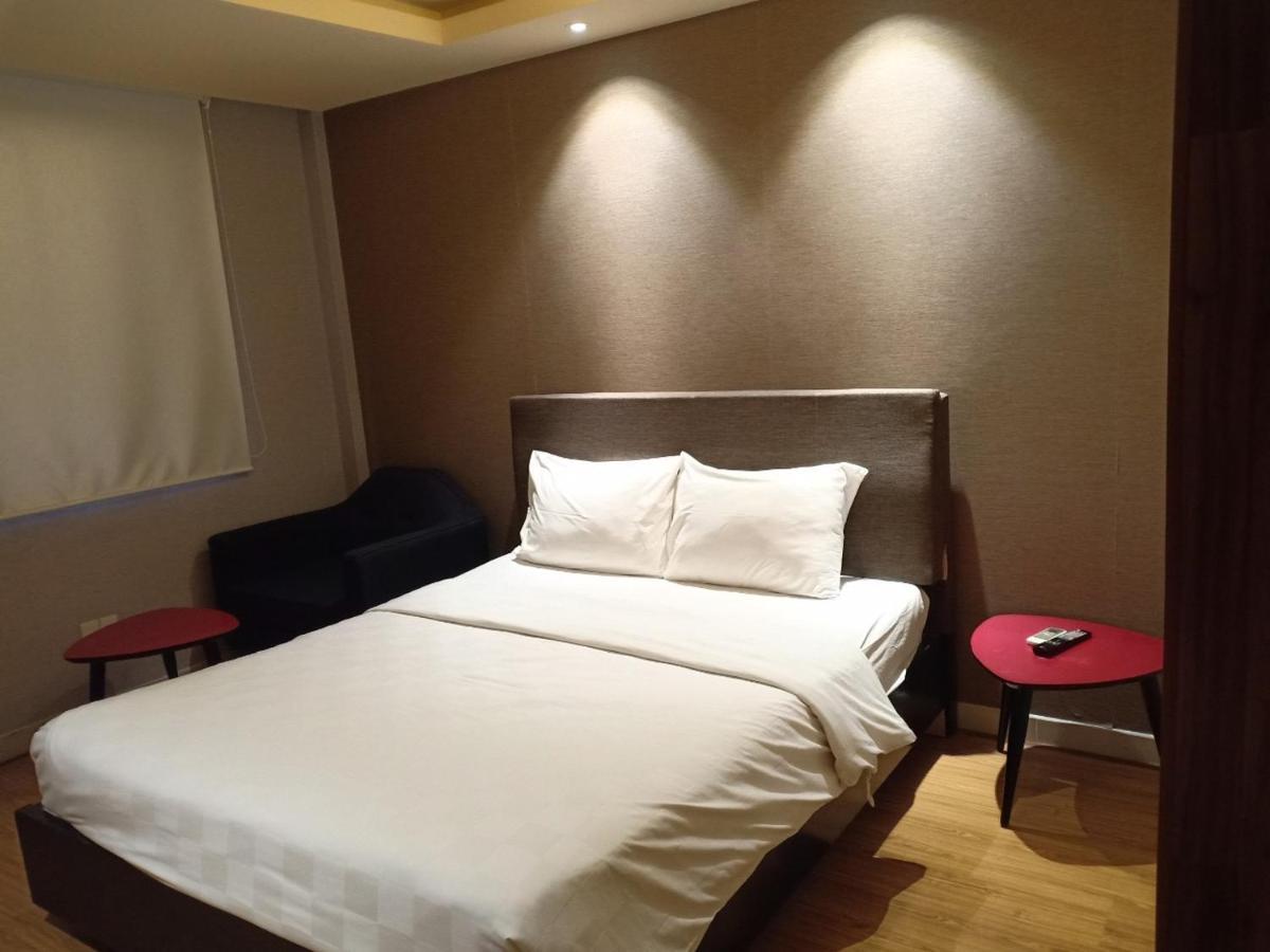 Diamond Suite Hai Ba Trung Ho-Chi-Minh-Stadt Exterior foto